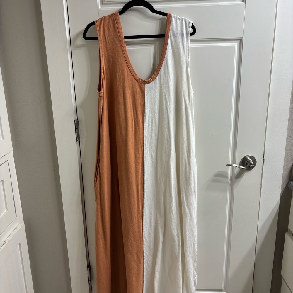 Free-est Sleeveless Maxi Dress